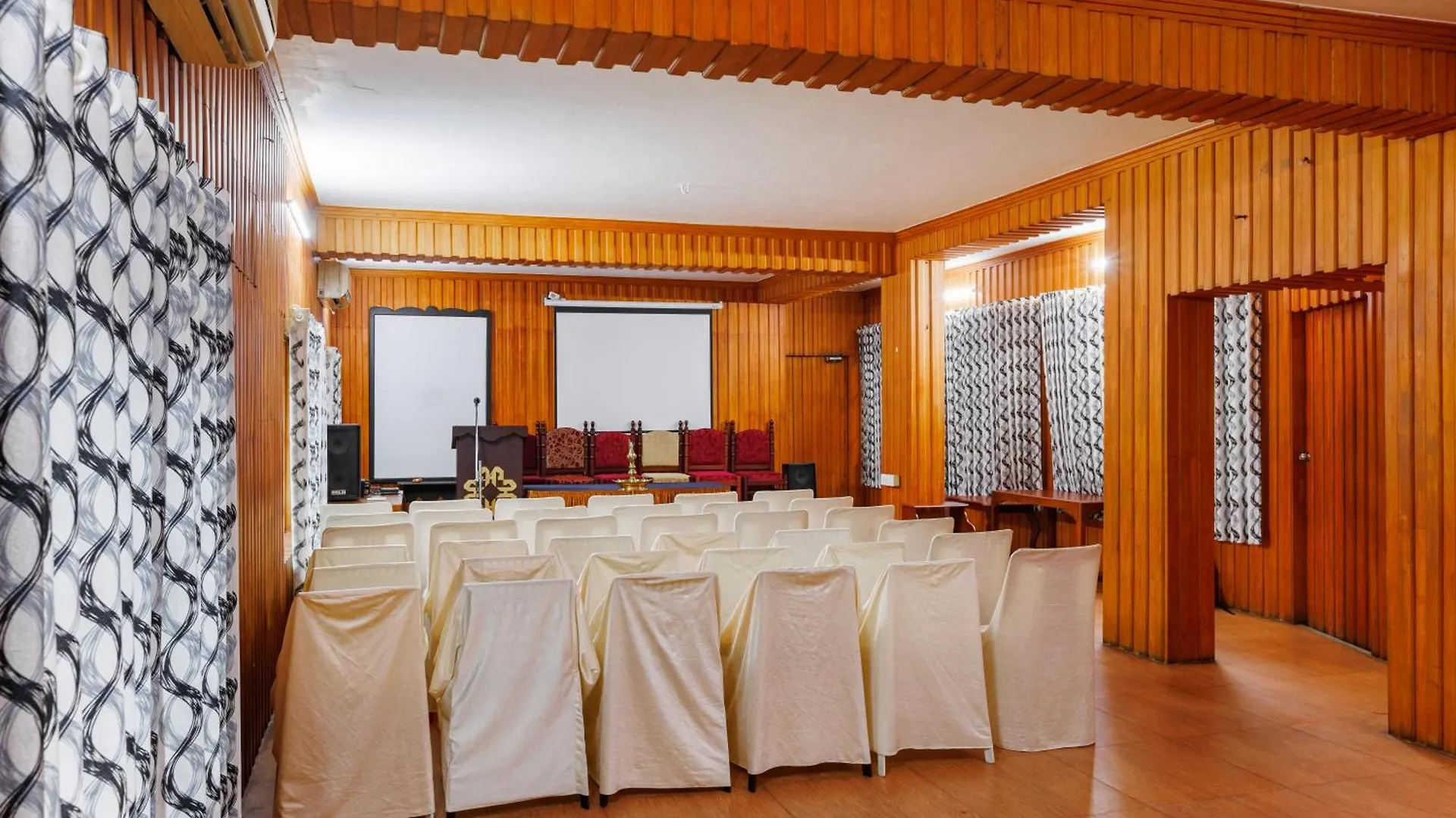 Hotel Paulson Park Kochi
